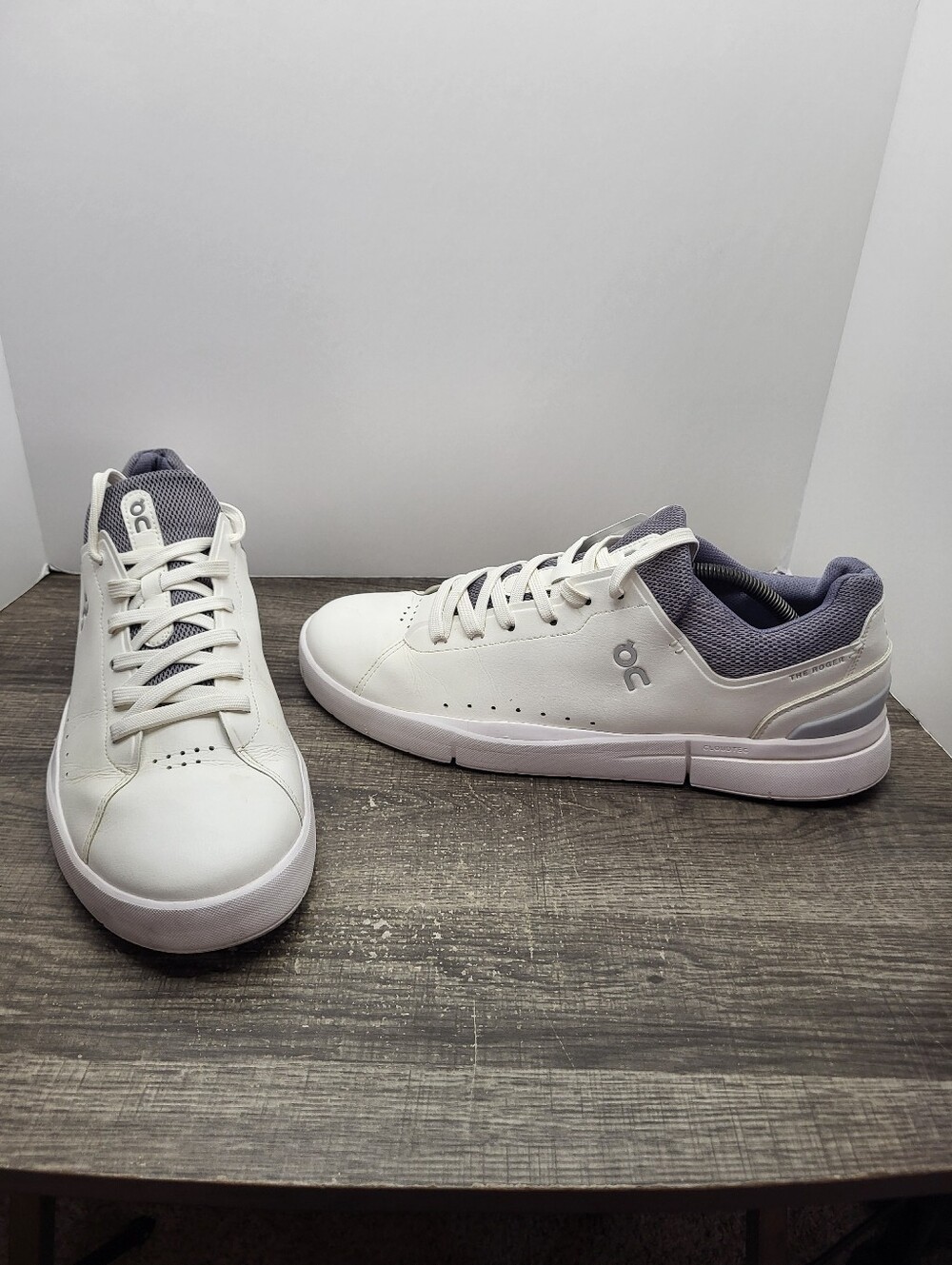 On Running THE ROGER Advantage Sneakers White Gray Grey Men's Shoes Size 12